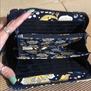 Vera Bradley Bags - Vera Bradley Zip Around Wallet Floral New Vera Bradley Bags - Vera Bradley Zip Around Wallet Floral New